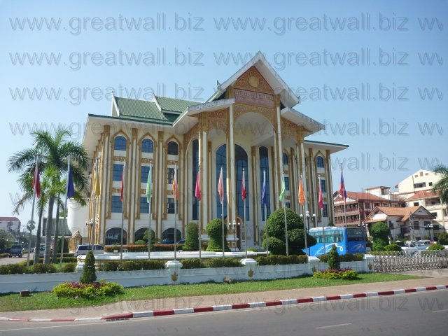 Lao National Museum - หอพิพิธภัณฑ์แห่งชาติ