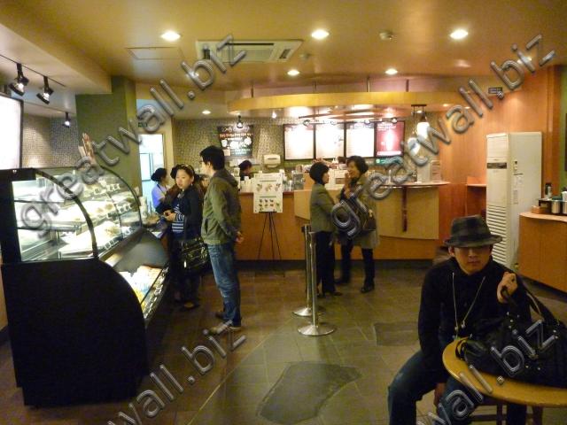 ภายในร้าน Starbucks