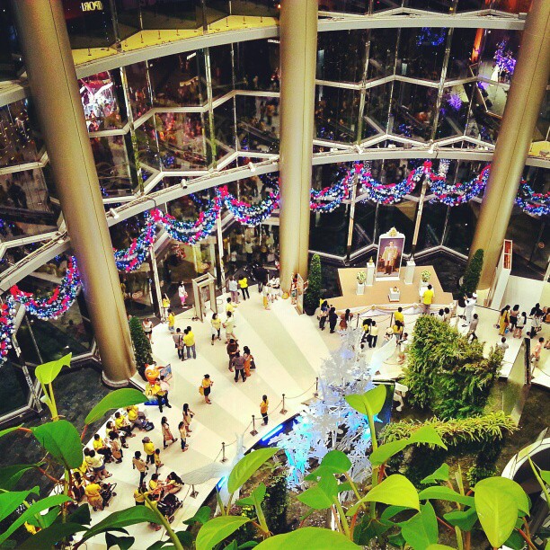 Siam Paragon (สยามพารากอน) shopping mall in Bangkok, Thailand Siam Paragon (สยามพารากอน) shopping mall in Bangkok, Thailand